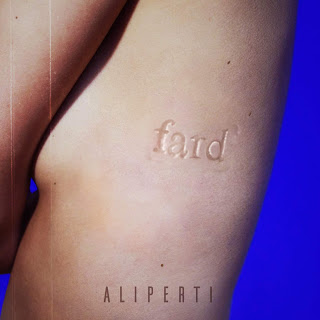 “Fard” Esce il 12 Giugno 2020 il primo singolo di Aliperti “Fard” è il primo singolo di Aliperti, prodotto da Formica Dischi e distribuito da Artist First. “Una canzone che fotografa il desiderio […]